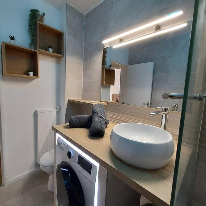 2 Lys Orleans Downtown, Free Secure Parking Apartment ภายนอก รูปภาพ